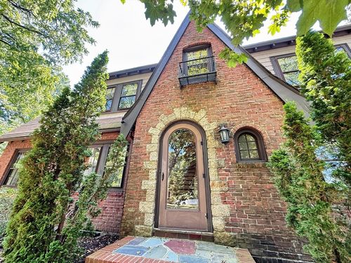 80-80 Glen Ave, Newton, MA, 02459-2069 | Card Image