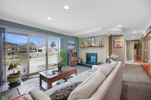 41379 Windmill St, Harrison Township, MI, 48045-5906 | Card Image