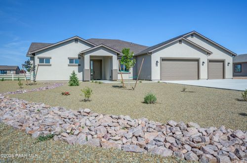 218 Brenna Dr, Chino Valley, AZ, 86323-6833 | Card Image