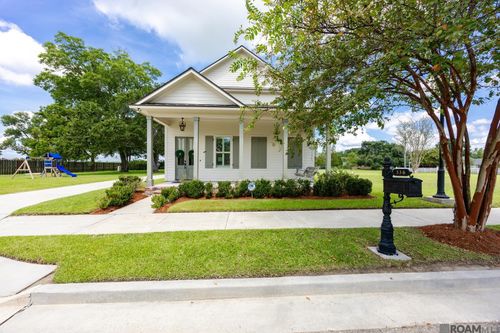 336 Sycamore Cir, Brusly, LA, 70719-2038 | Card Image