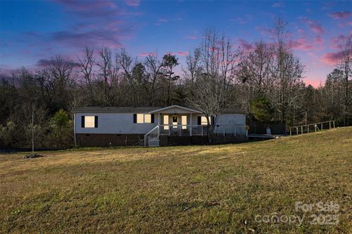 3560 New Potato Dr, Kannapolis, NC, 28083-7600 | Card Image