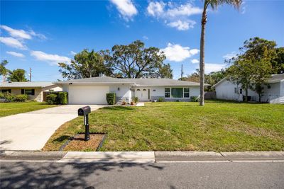 Presenting 2351 Mangrum Dr in Fairway Estates Dunedin FL! | Image 1