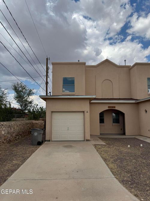 a-7505 Golden Knight, El Paso, TX, 79904-3767 | Card Image