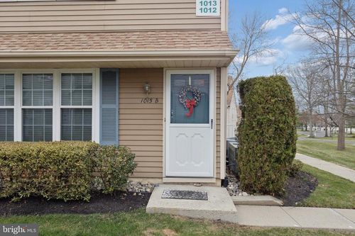 1015 Scotswood Ct, MOUNT LAUREL, NJ, 08054-1820 | Card Image