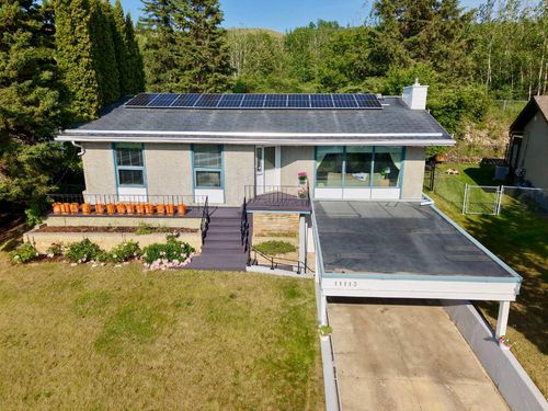 {{alt}} | Card Image