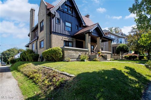 421 Center St, Ashland, OH, 44805-3248 | Card Image