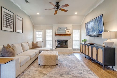 841 Nw Park Meadow Ln, Burleson, TX, 76028-7445 | Card Image