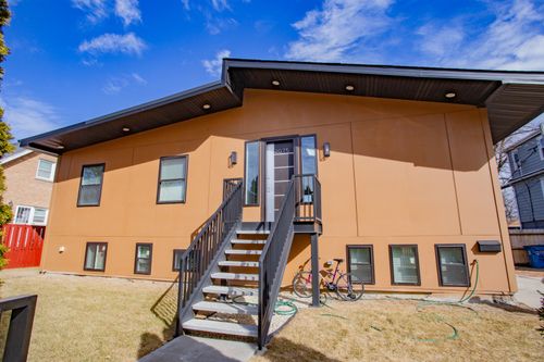 2075 N 19th Ave, Melrose Park, IL, 60160-1208 | Card Image