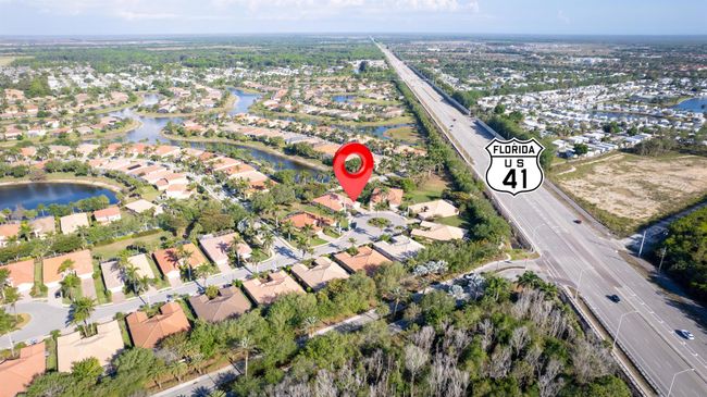14190 Fall Creek Court, House other with 2 bedrooms, 2 bathrooms and null parking in Naples FL | Image 26