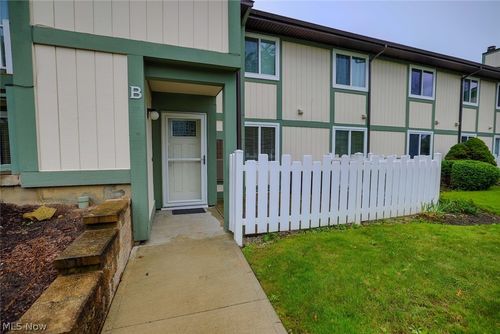 5-b-9010 Portage Pointe Drive, Streetsboro, OH, 44241 | Card Image