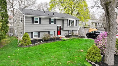 47 Long St, Warwick, RI, 02886-7723 | Card Image