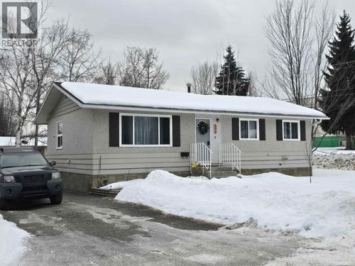 1270 Pentland Cres, Quesnel, BC, V2J1N2 | Card Image