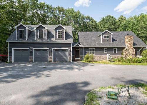 152 Thompson Lake Shores Rd, Casco, ME, 04015-3115 | Card Image