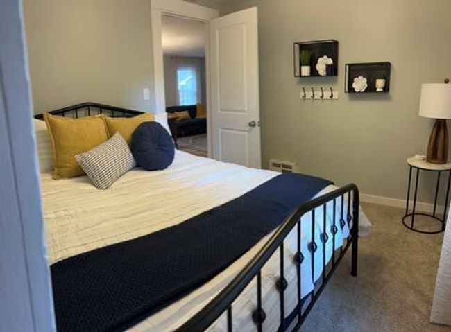 River St. Bedroom | Image 6