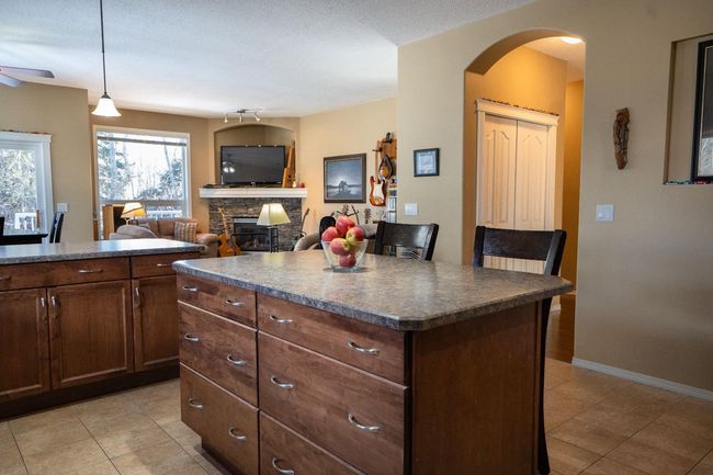 42 Falcon Drive, House other with 5 bedrooms, 3 bathrooms and 12 parking in New Sarepta AB | Image 11