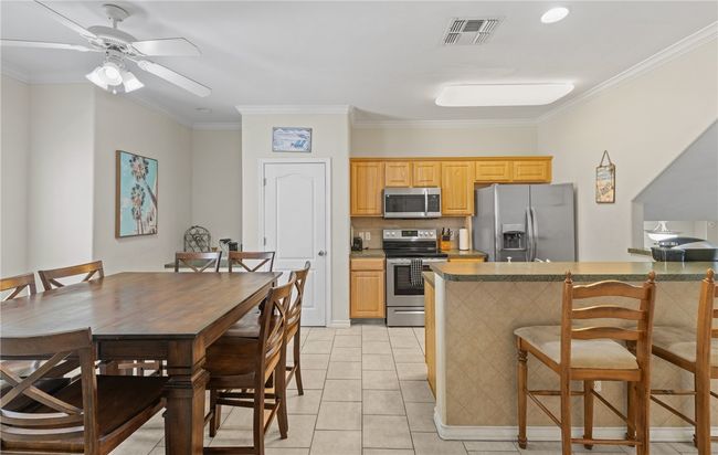 Dining Area | Image 4