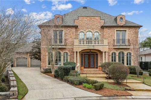 4 Beresford Dr, Metairie, LA, 70001-6156 | Card Image