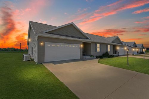 209A Evergreen St, Gifford, IL, 61847-9571 | Card Image