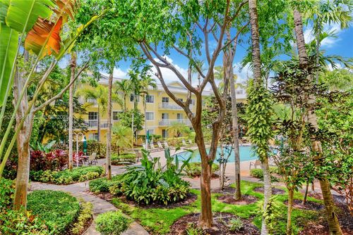 235-150 Ne 15th Ave, Fort Lauderdale, FL, 33301-1731 | Card Image