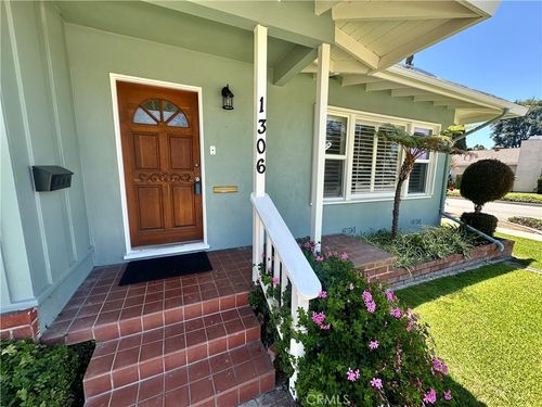 1306 E Oakmont Ave, Orange, CA, 92867-7024 | Card Image