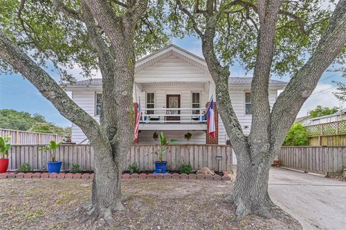 2425 51st St, Galveston, TX, 77551-5610 | Card Image