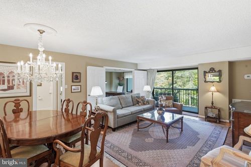 520-3800 Powell Ln, FALLS CHURCH, VA, 22041-3664 | Card Image