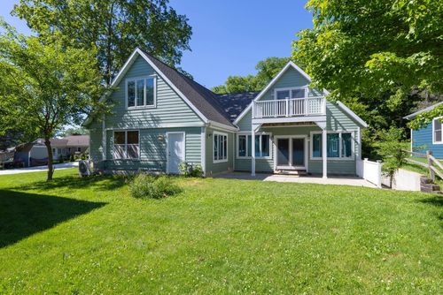 21129 Shore Acres Rd, Cassopolis, MI, 49031-9455 | Card Image