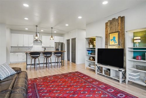 89-2222E Willow Dr, Livingston, MT, 59047 | Card Image