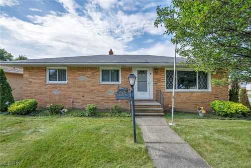 1717 Hope Haven Dr, Parma, OH, 44134-6612 | Card Image