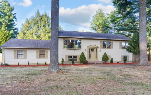 39 Circlewood Drive, Coventry, RI, 02816 | Card Image