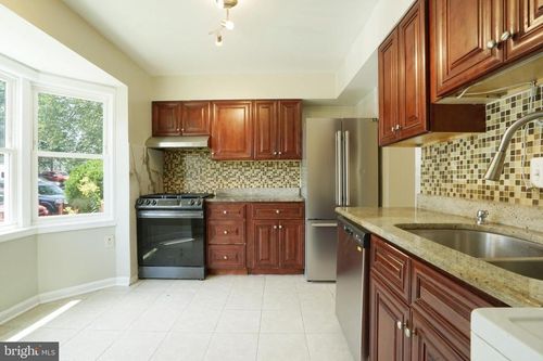 8317 Irongate Way, MANASSAS, VA, 20109-3526 | Card Image