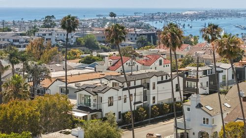 419 Goldenrod Ave, Corona del Mar, CA, 92625-2913 | Card Image