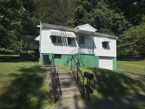 556 Broad St, Weston, WV, 26452-1750 | Card Image