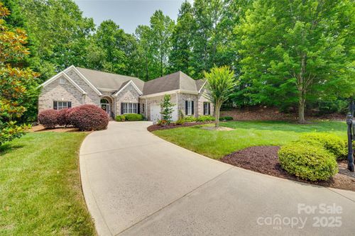 16527 Woolwine Rd, Charlotte, NC, 28278-8843 | Card Image