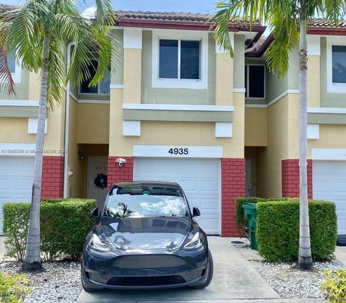 0-4935 Sw 66th Ter, Davie, FL, 33314-4351 | Card Image