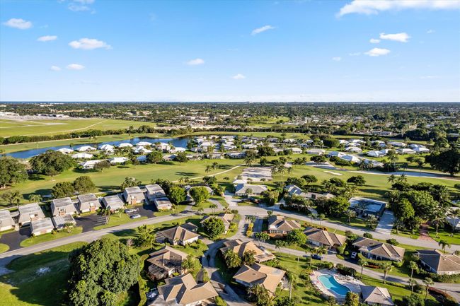 102 Villa Cir, Condo with 2 bedrooms, 2 bathrooms and null parking in Atlantis FL | Image 39