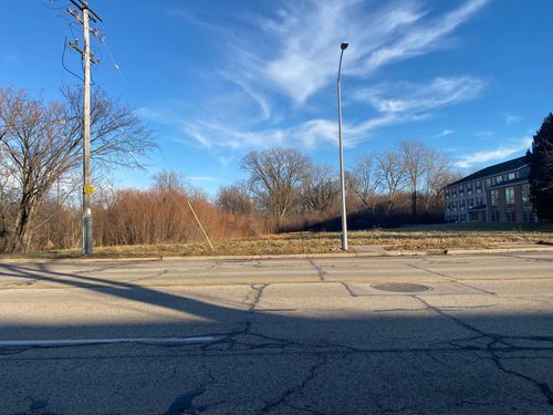 6154 S 13th St, Milwaukee, WI, 53221-5123 | Card Image