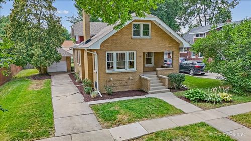 320 Allen Ave, West Chicago, IL, 60185-3135 | Card Image
