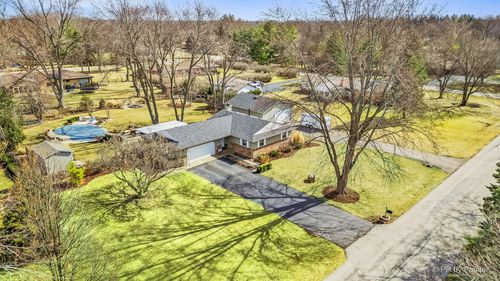 68 E Larkspur Ln, Bristol, IL, 60512-9713 | Card Image