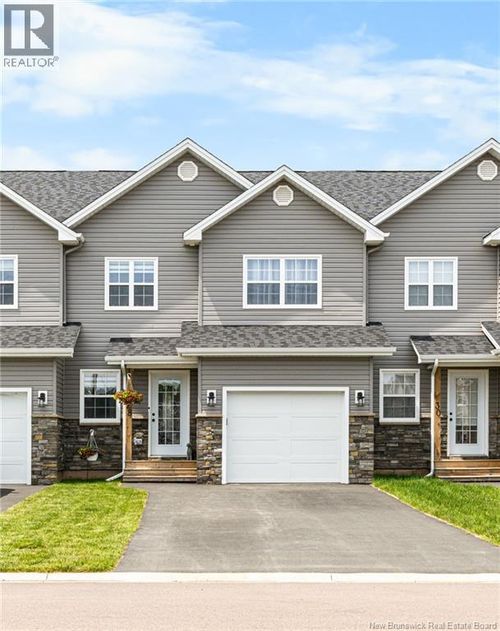 28 Rue Loudun, Dieppe, NB, E1A9X4 | Card Image