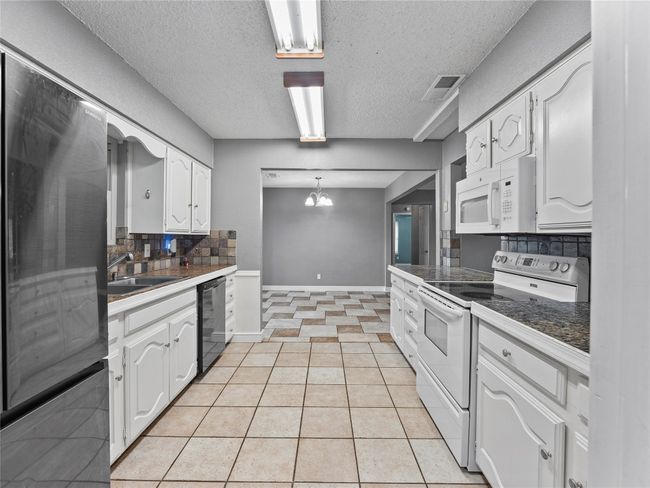 411 Chad Ln, House other with 3 bedrooms, 2 bathrooms and null parking in Red Oak TX | Image 13