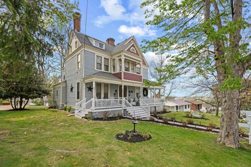 1224 4th St, Waynesboro, VA, 22980-4117 | Card Image