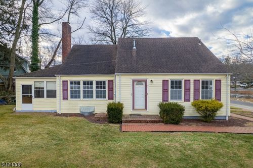 1088 S Boyd Pkwy, North Brunswick, NJ, 08902-2715 | Card Image