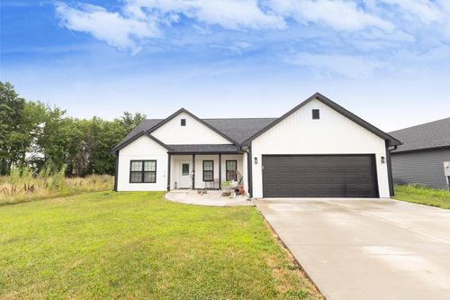 1104 Stonebridge Ln, MOBERLY, MO, 65270-2791 | Card Image