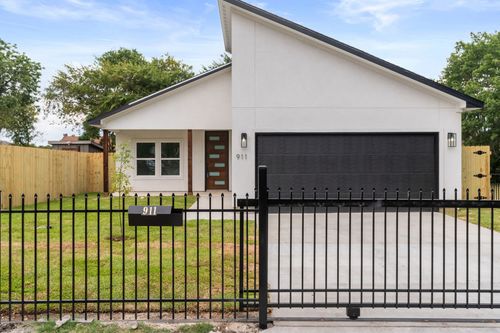 911 18th St, Dallas, TX, 75216-1112 | Card Image