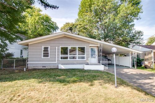 302 Harrison St, Jerseyville, IL, 62052-1415 | Card Image