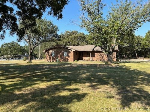 3745 Foxden, Ardmore, OK, 73401 | Card Image