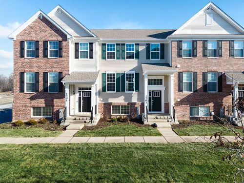 1703 Neubauer Cir, Lindenhurst, IL, 60046-8675 | Card Image