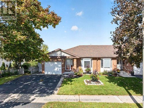 241 Beley St, Brockville, ON, K6V7J7 | Card Image
