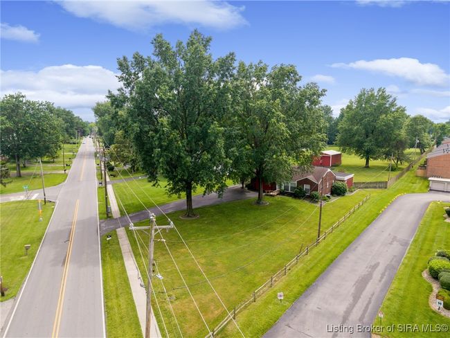 1407 Slate Run Rd, Home with 3 bedrooms, 3 bathrooms and null parking in New Albany IN | Image 7